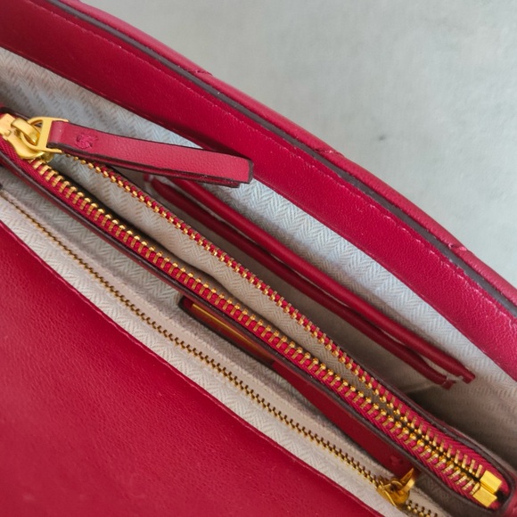Tory Burch Red and Gold Chevron Shoulder Bag - Picture 9 of 14